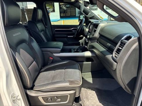 Used 2022 RAM 1500 Laramie w/ Sport Appearance Package AWD/4WD image 30
