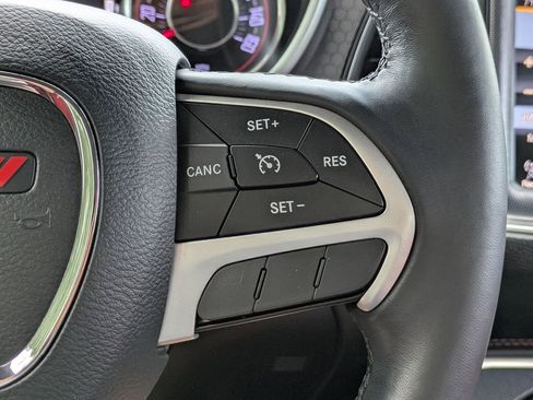 Used 2015 Dodge Challenger R/T Plus image 27