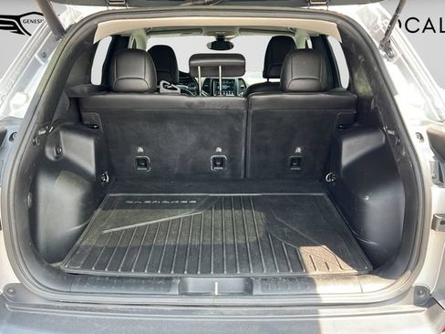 Used 2021 Jeep Cherokee Latitude Lux w/ Comfort/Convenience Group AWD/4WD image 9