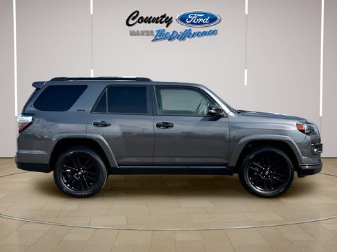 Used 2019 Toyota 4Runner Limited AWD/4WD image 6