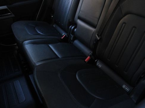 Used 2020 Land Rover Defender 110 First Edition AWD/4WD image 18