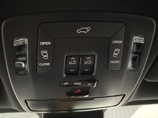 New 2026 Toyota Sienna XSE FWD image 24