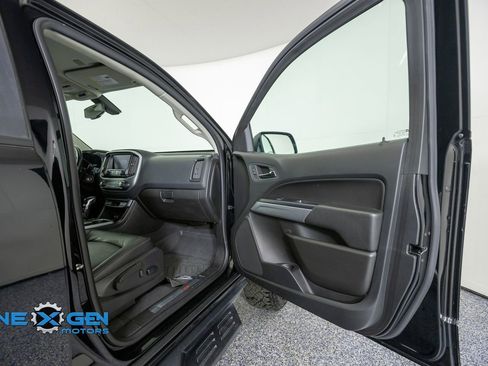 Used 2022 Chevrolet Colorado ZR2 w/ ZR2 Midnight Special Edition AWD/4WD image 41