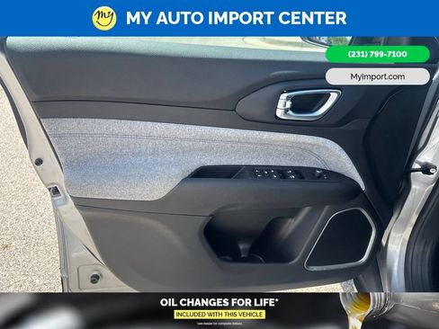 Used 2022 Jeep Compass Latitude w/ Convenience Group AWD/4WD image 10