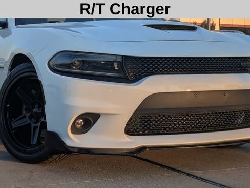Used 2022 Dodge Charger R/T w/ Blacktop Package RWD image 3