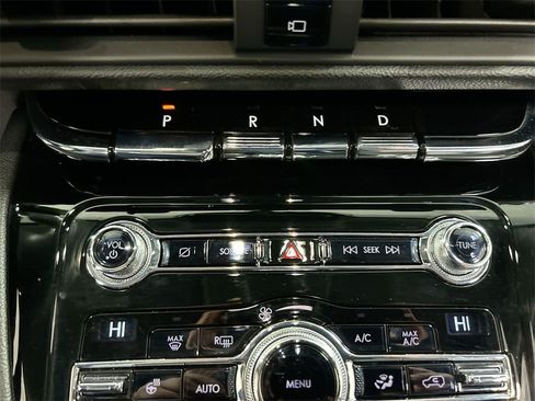 Used 2020 Lincoln Corsair Reserve w/ Equipment Group 202A image 18