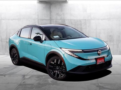 New 2026 Nissan Leaf Platinum+ w/ Cargo Package (Platinum+) image 2