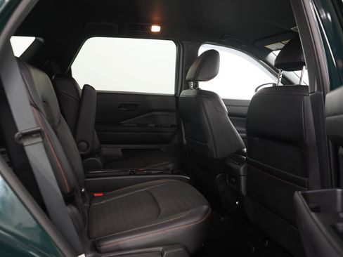 Used 2024 Nissan Pathfinder Rock Creek AWD/4WD image 12