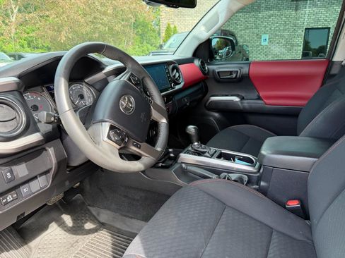 Used 2023 Toyota Tacoma SR5 w/ Technology Package AWD/4WD image 12