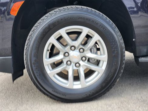 Certified 2024 Chevrolet Suburban LT image 12
