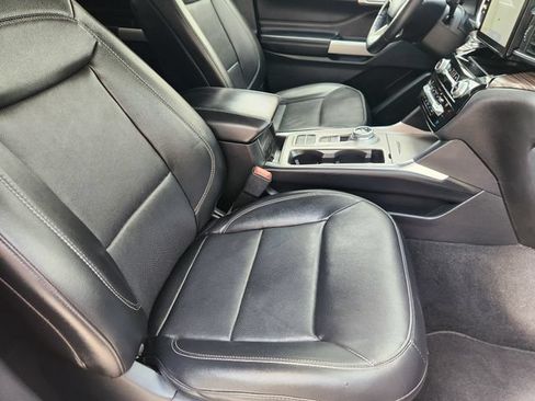 Used 2021 Ford Explorer Limited w/ Equipment Group 301A RWD image 15