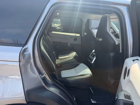 Used 2020 Land Rover Range Rover Sport SVR image 11