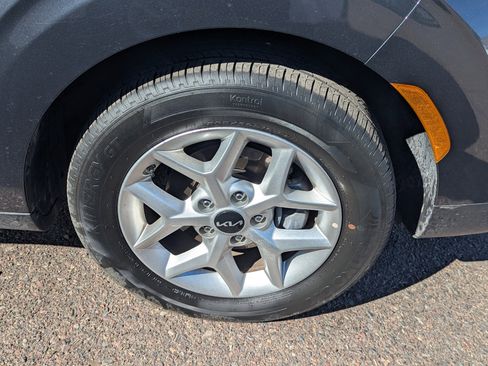 Certified 2025 Kia Soul LX image 7