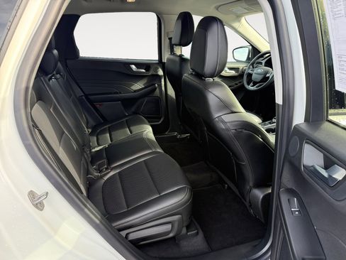 Certified 2022 Ford Escape SEL w/ Technology Package image 18