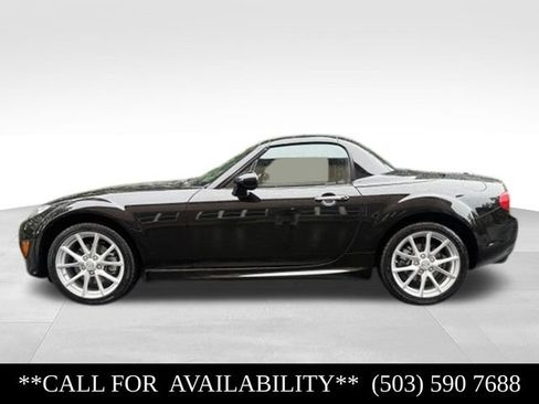 Used 2010 MAZDA MX-5 Miata Grand Touring w/ Premium Pkg RWD image 2