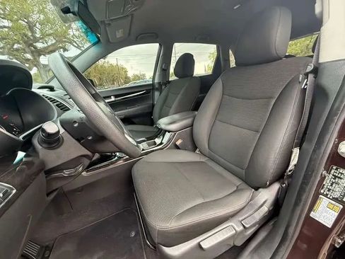 Used 2015 Kia Sorento LX FWD image 10