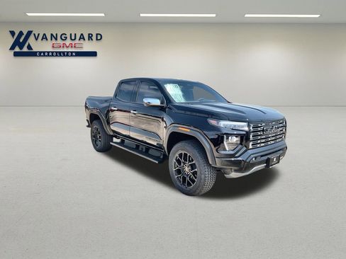 New 2026 GMC Canyon Denali w/ LPO, Denali Black Edition image 2