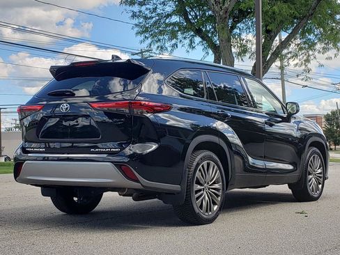 Used 2021 Toyota Highlander Platinum AWD/4WD image 5