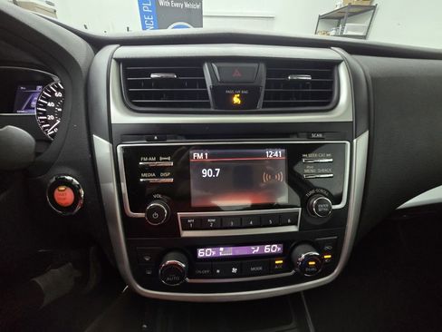 Used 2017 Nissan Altima 2.5 SV image 21
