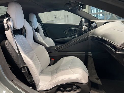 Used 2023 Chevrolet Corvette Stingray Premium Conv w/ 3LT image 40