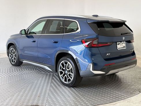 Used 2025 BMW X1 xDrive28i w/ Technology Package image 3