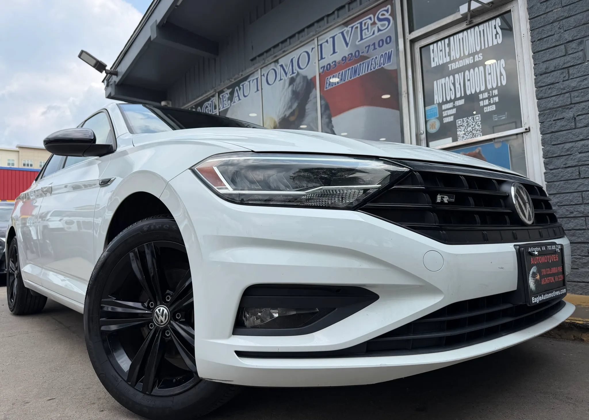 Used 2019 Volkswagen Jetta R-Line FWD image 1