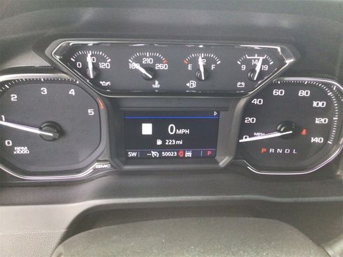 Used 2023 GMC Sierra 2500 SLT w/ SLT Premium Package image 16