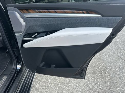 Certified 2026 Cadillac Escalade Platinum Sport w/ LPO, ONYX Package AWD/4WD image 16
