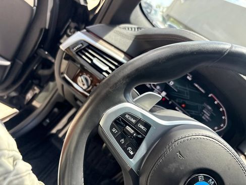 Used 2022 BMW M550i xDrive w/ Executive Package AWD/4WD image 24