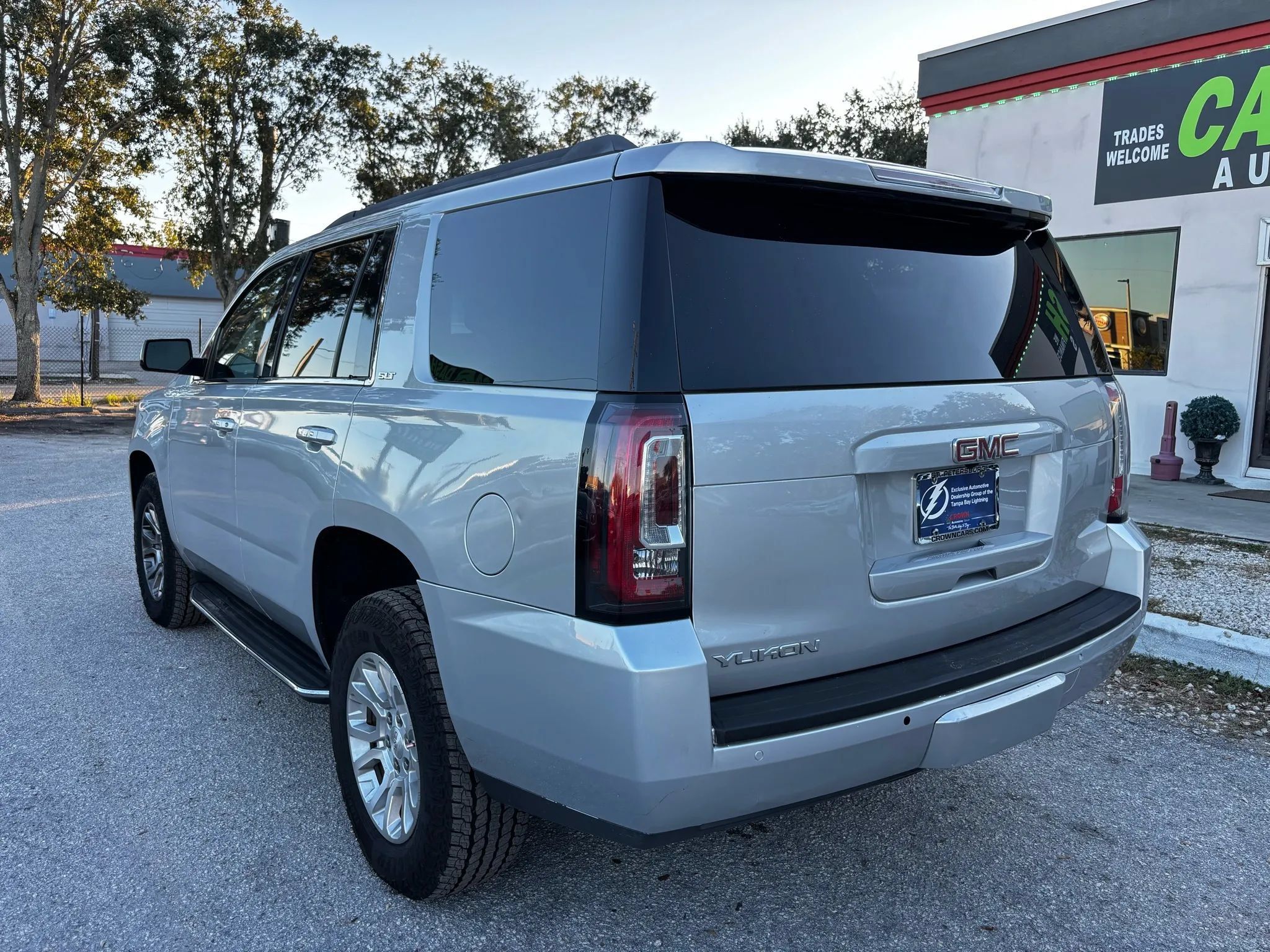 Used 2017 GMC Yukon SLT RWD image 11