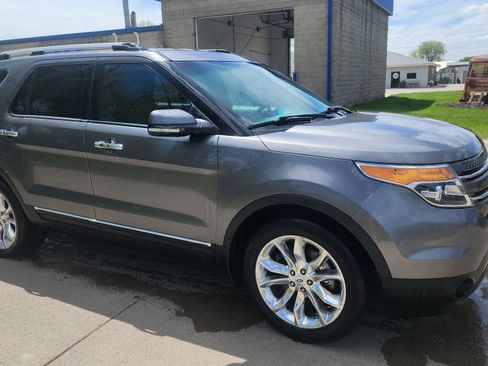 Used 2013 Ford Explorer Limited AWD/4WD image 3