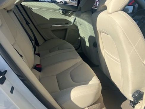 Used 2012 Volvo S60 T5 image 28