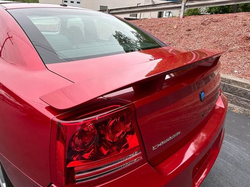 Used 2006 Dodge Charger SRT8 w/ SRT Option Group III RWD image 4