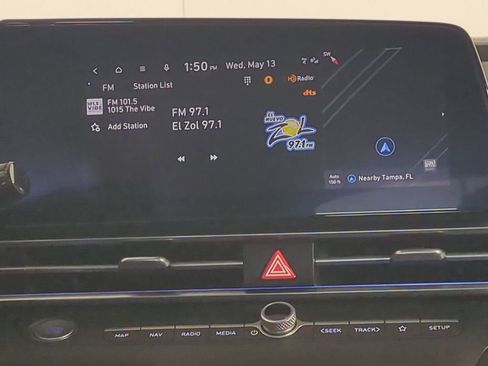 Certified 2025 Hyundai Elantra Limited FWD image 19