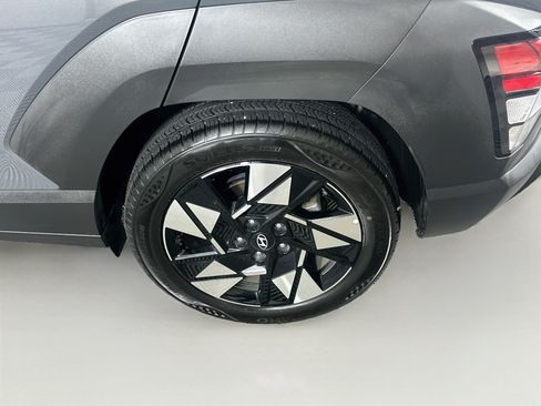 Used 2025 Hyundai Kona SEL FWD image 11