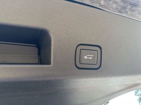 Used 2025 Buick Enclave Sport Touring image 58