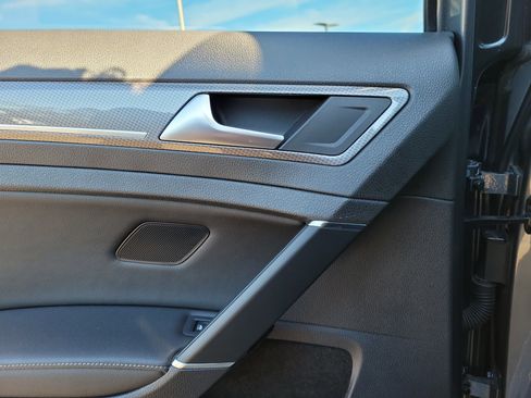 Used 2017 Volkswagen Golf Alltrack S image 13