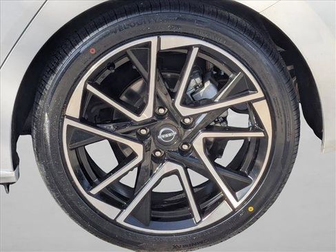 Certified 2024 Nissan Sentra SR FWD image 23