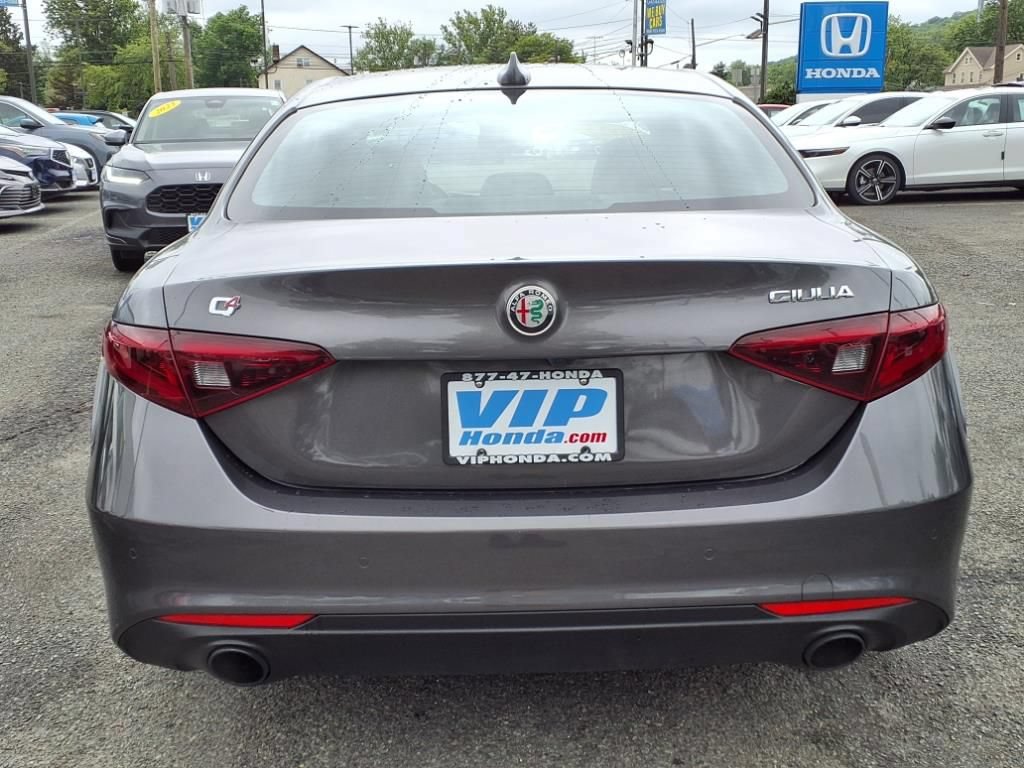Used 2023 Alfa Romeo Giulia Sprint AWD/4WD image 5