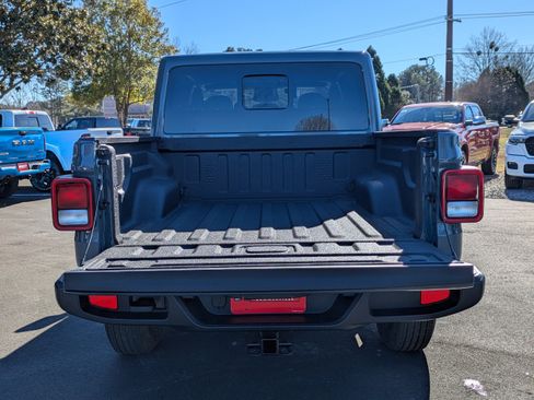 New 2026 Jeep Gladiator Sport image 14