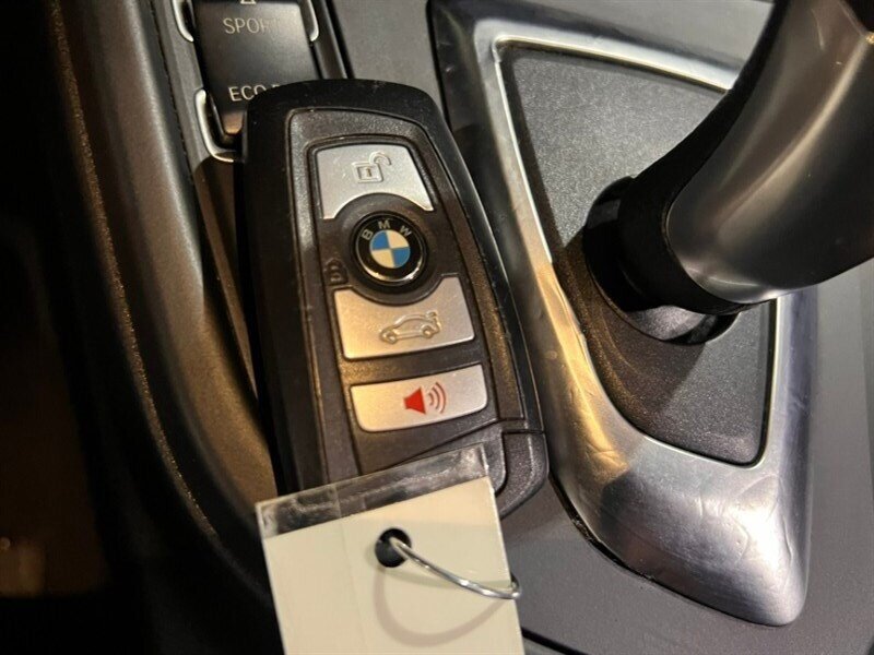 Used 2016 BMW 320i xDrive Sedan AWD/4WD image 34