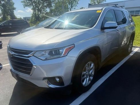 Used 2018 Chevrolet Traverse LT AWD/4WD image 3