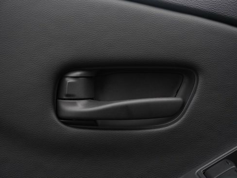 New 2026 Nissan Frontier SV image 8