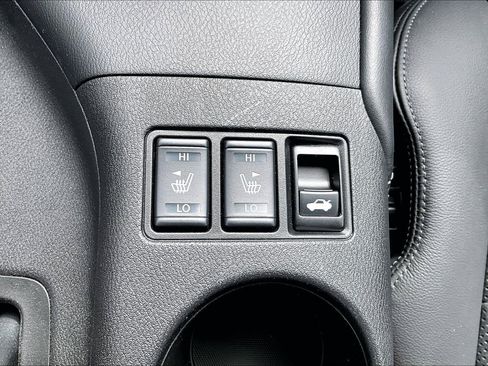 Used 2024 Nissan Z Performance w/ Heritage Edition RWD image 15
