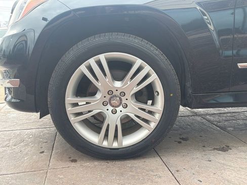 Used 2015 Mercedes-Benz GLK 350 4MATIC image 9