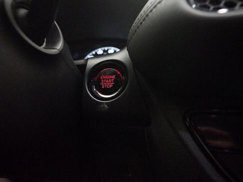 Used 2023 Honda HR-V LX image 30