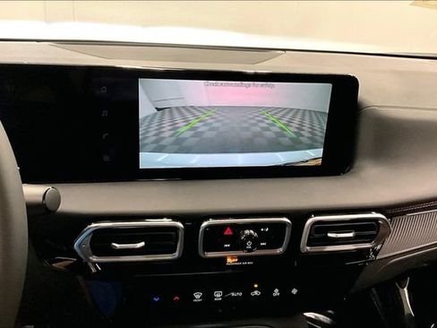 New 2026 Nissan Sentra SR w/ Floor Mat Package FWD image 27