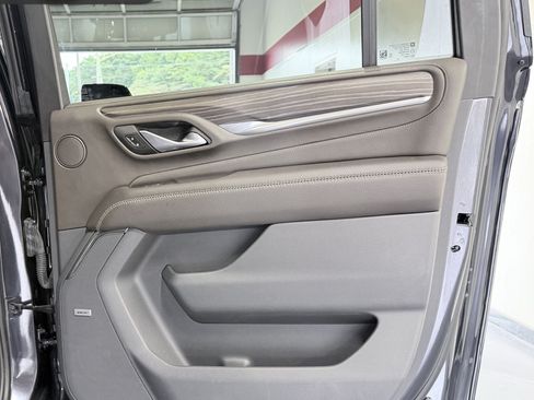Used 2023 GMC Yukon XL Denali w/ Denali Reserve Package RWD image 18