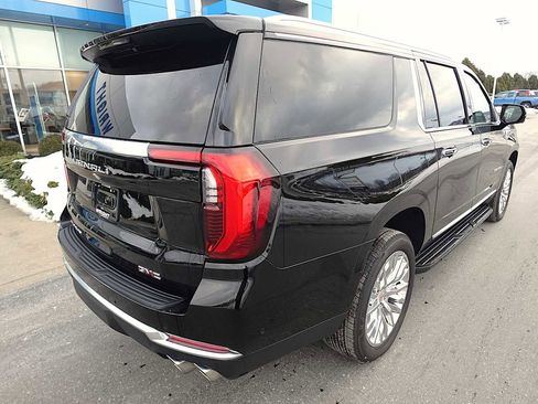 New 2025 GMC Yukon XL Denali w/ LPO, Illumination Package image 3