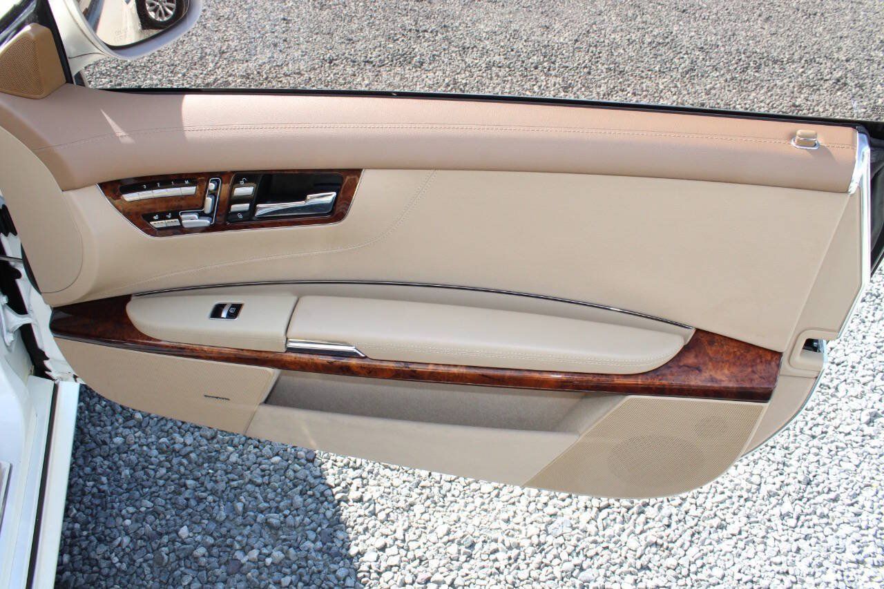 Used 2009 Mercedes-Benz CL 550 4MATIC image 22